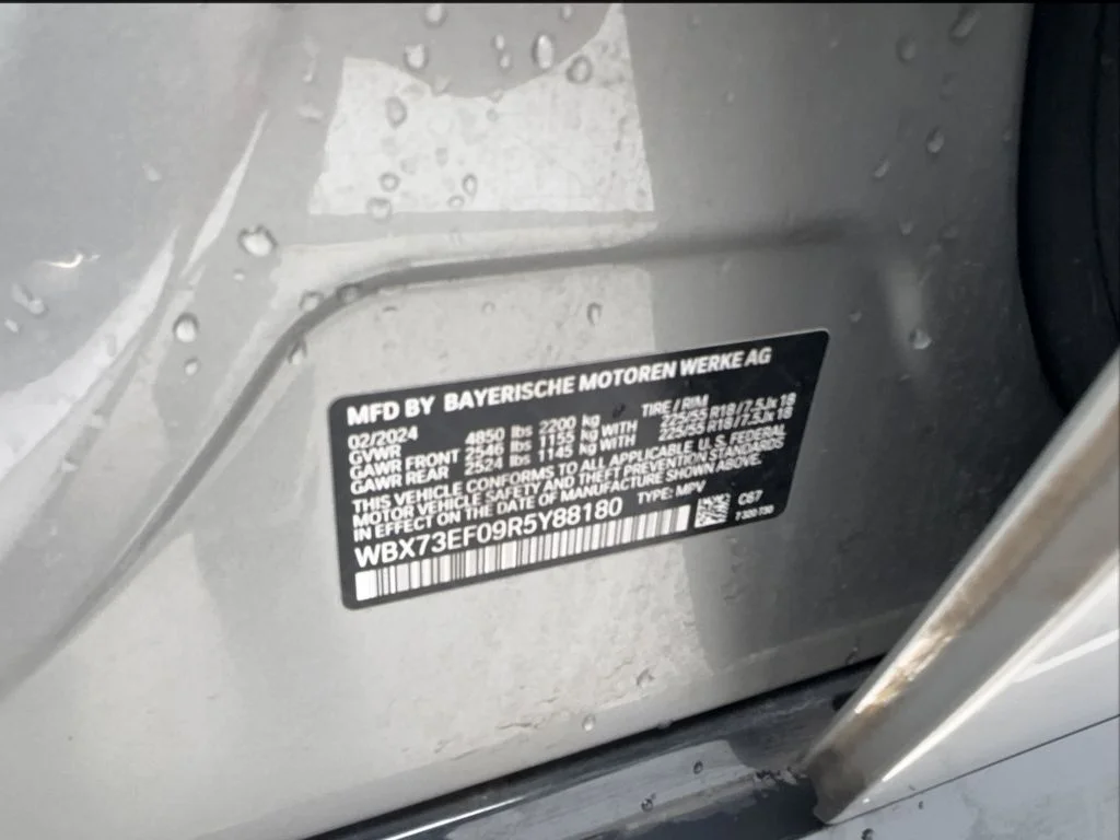Used 2024 Silver BMW xDrive28i image 53