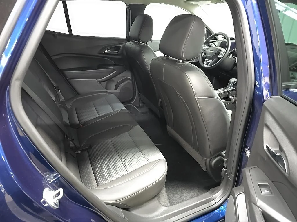 Used 2024 Blue Chevrolet LT image 17