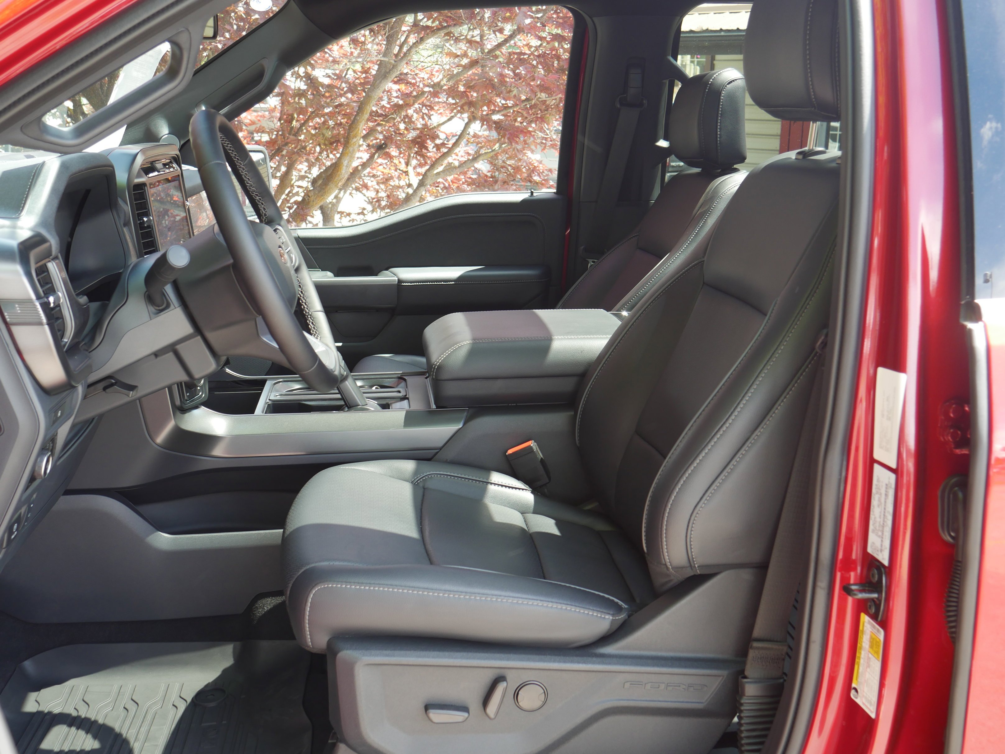 Certified Used 2025 Rapid Red Metallic Tinted Clearcoat Ford LARIAT image 3