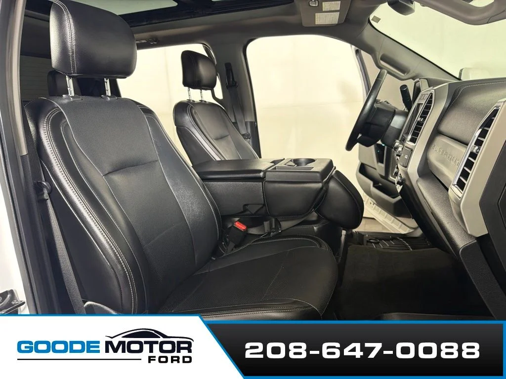 Certified Used 2017 White Platinum Clearcoat Metallic Ford Lariat image 24