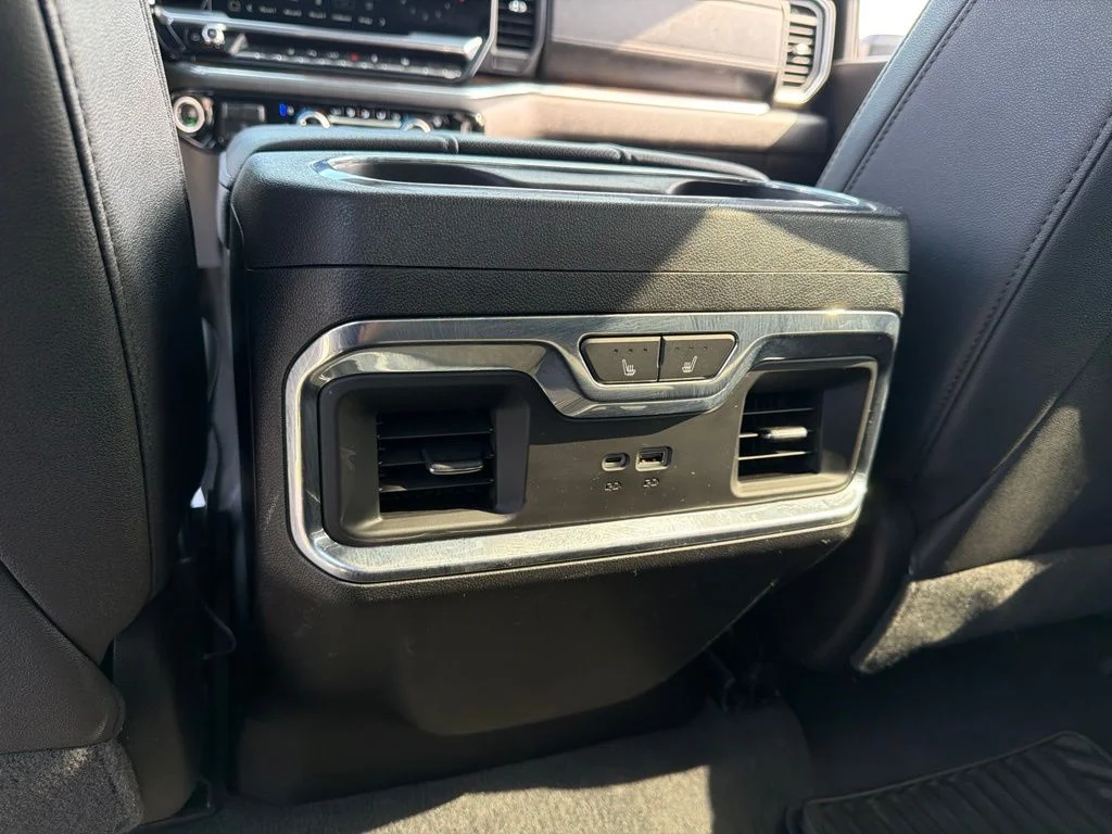 Used 2024 White GMC SLT image 22
