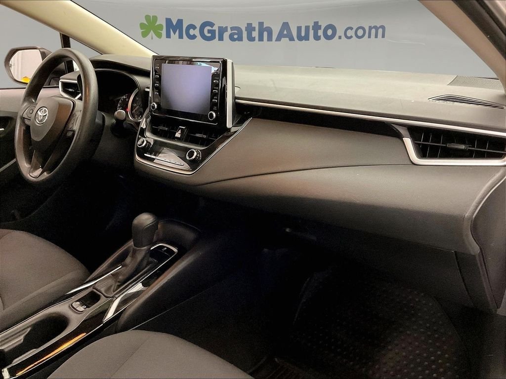 Used 2020 Silver Toyota LE image 21