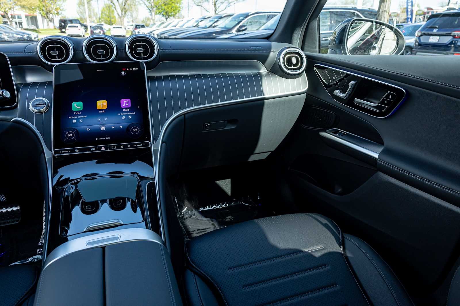 New 2026 Black Mercedes-Benz GLC 300 image 8