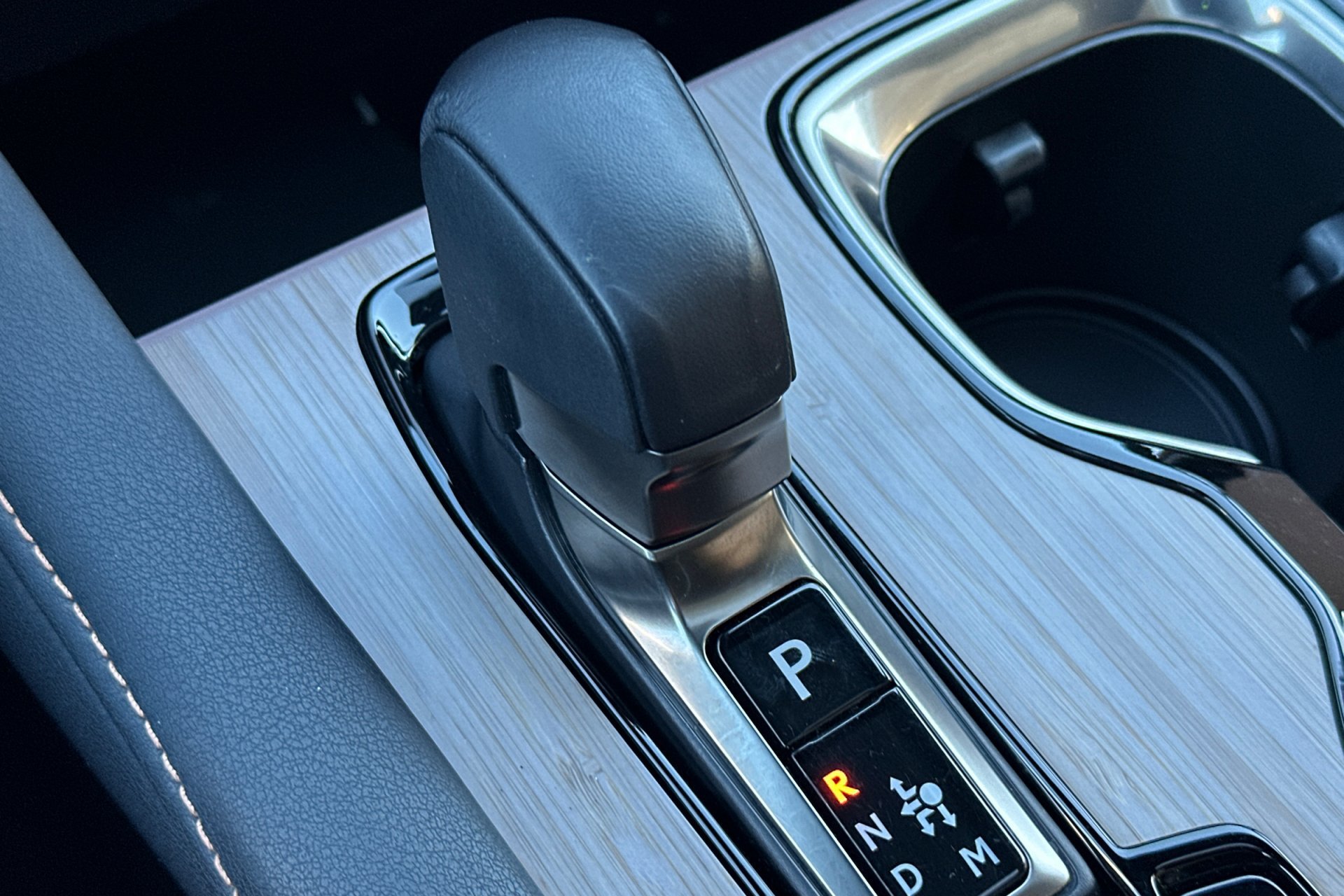 2025 Lexus RX 350 - Photo 24