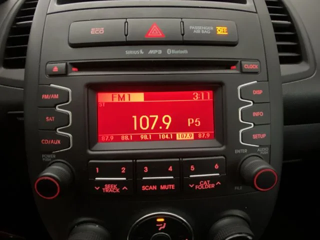 Used 2013 Gray Kia Base image 16