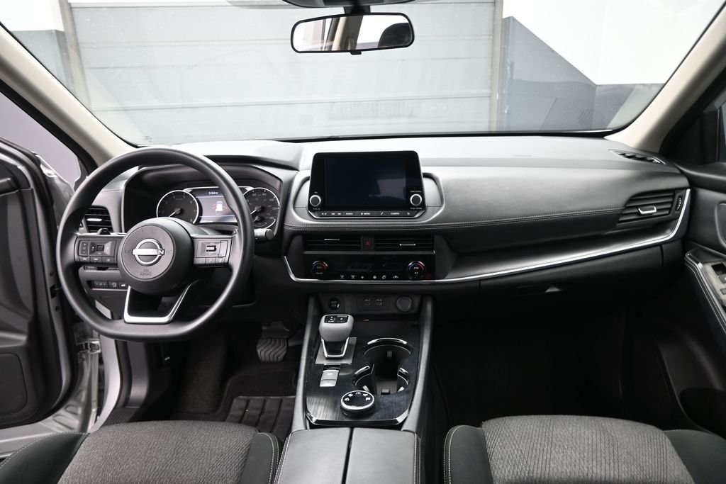 Used 2024 Silver Nissan SV image 27