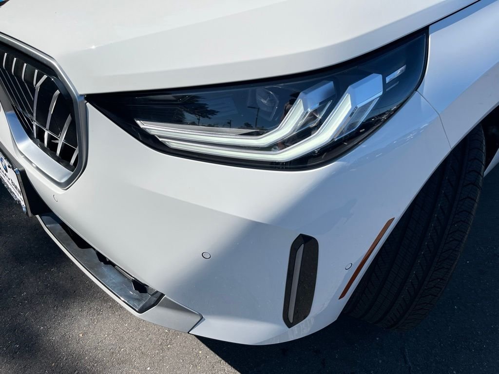 Used 2026 Alpine White BMW 30 xDrive image 28