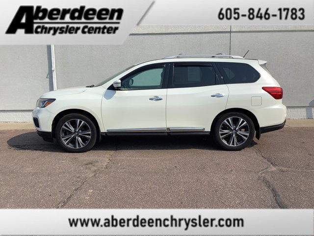 2017 Nissan Pathfinder Platinum