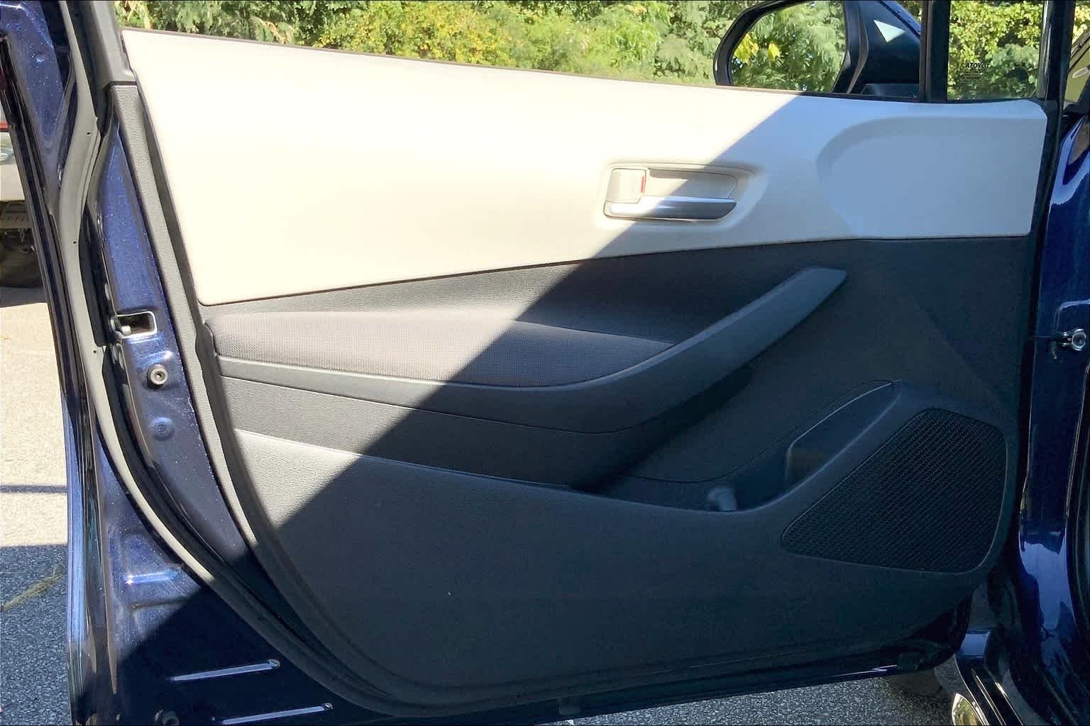 Used 2020 Blueprint Toyota LE image 21