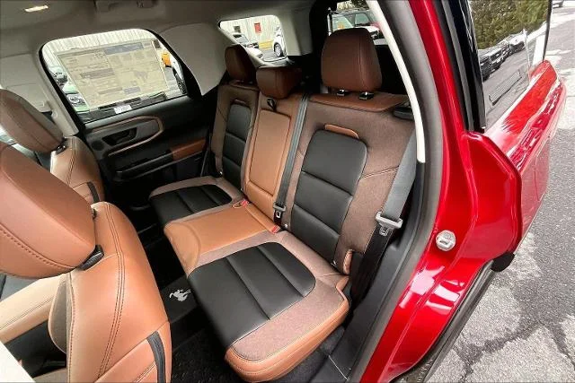 New 2025 Ruby Red Metallic Tinted Clearcoat Ford Outer Banks® image 22