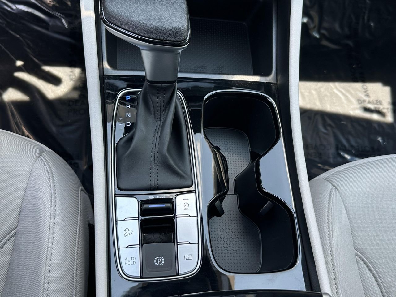 New 2025 Serenity White Pearl Hyundai SE image 28