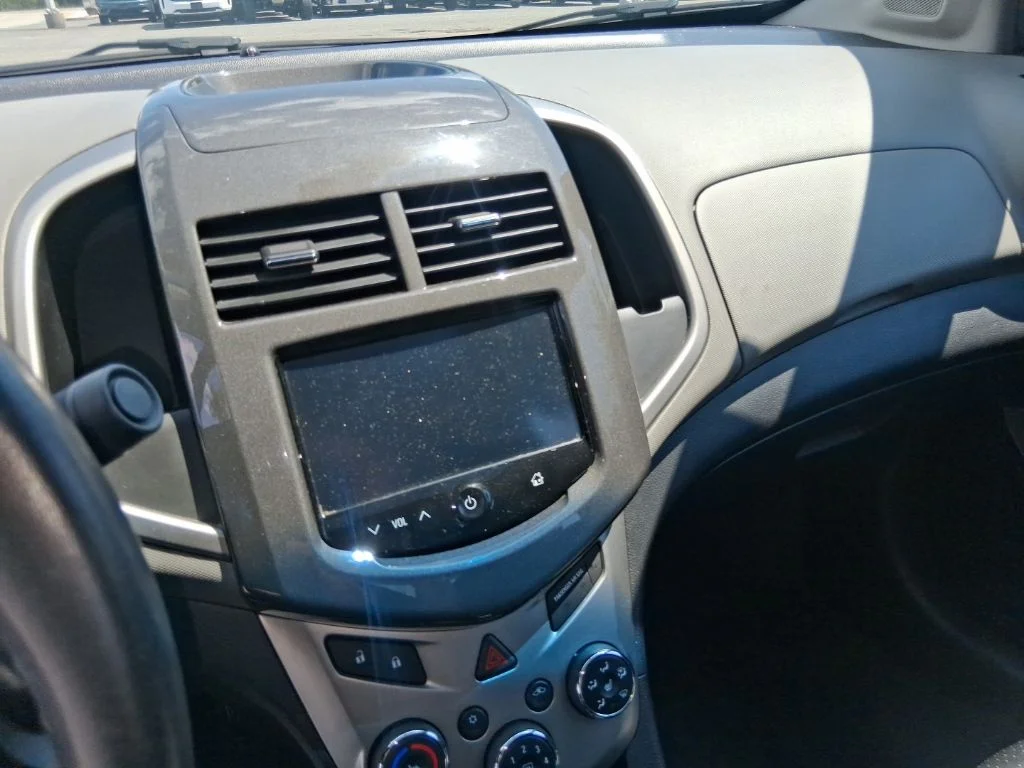 Used 2014 White Chevrolet LTZ image 13
