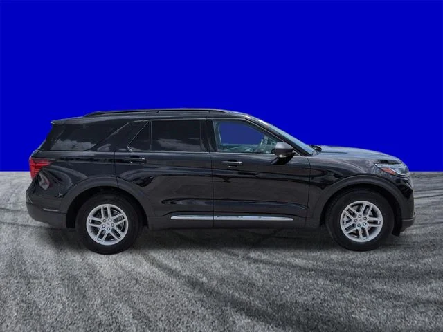 Certified Used 2025 Black Metallic Ford Active image 3