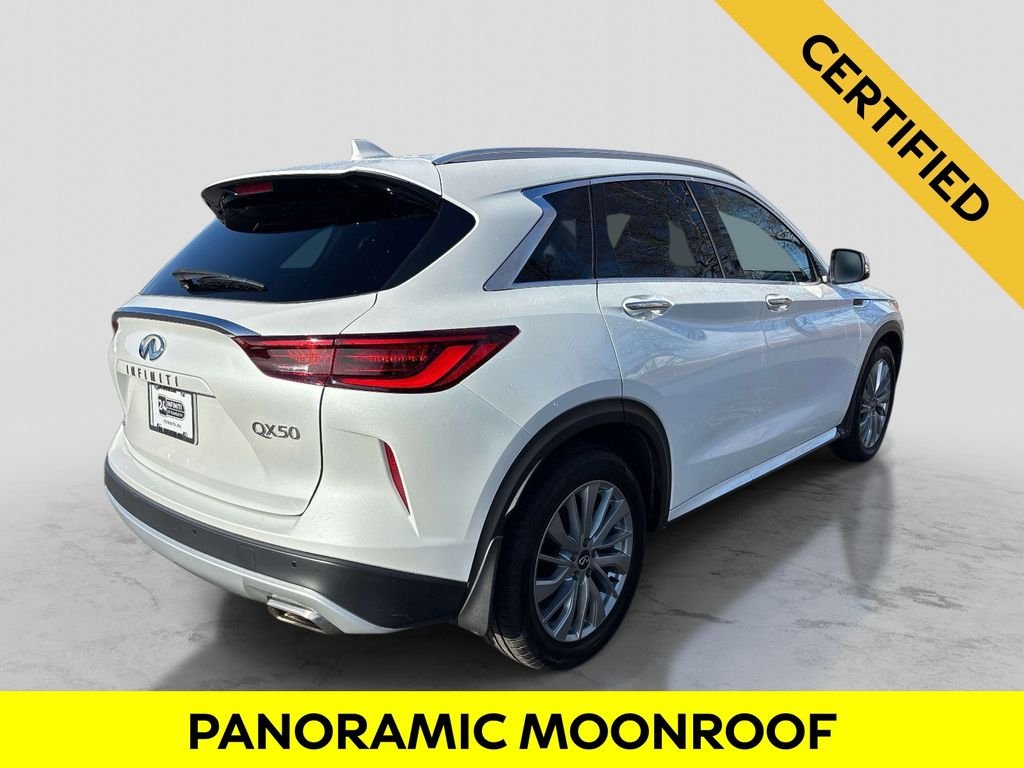 Certified Used 2023 White INFINITI LUXE image 5