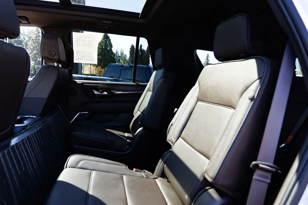 Used 2024 White GMC Denali image 23