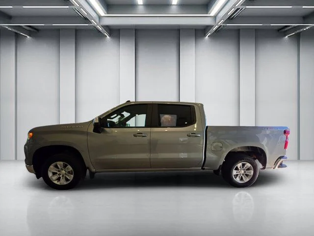 Used 2025 Gray Chevrolet LT image 8