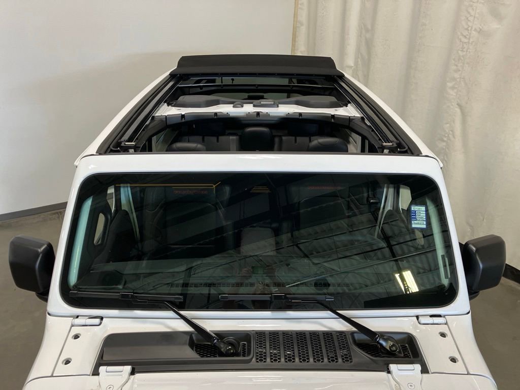 New 2026 Bright White Clear-Coat Exterior Paint Jeep Rubicon X image 22