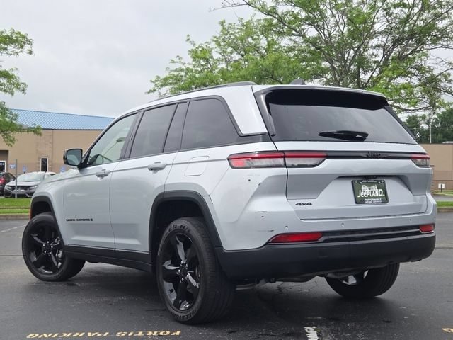 Used 2024 Silver Zynith Jeep Altitude X image 21