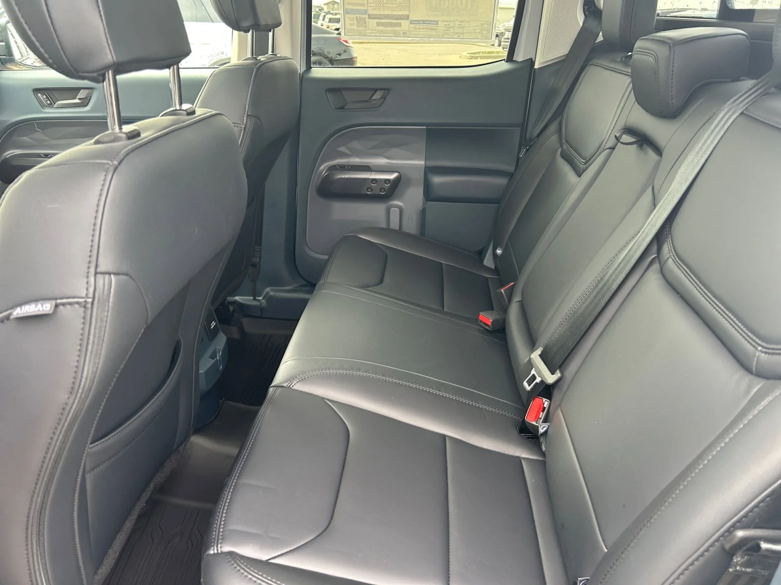 New 2025 Space White Metallic Ford Lariat image 18