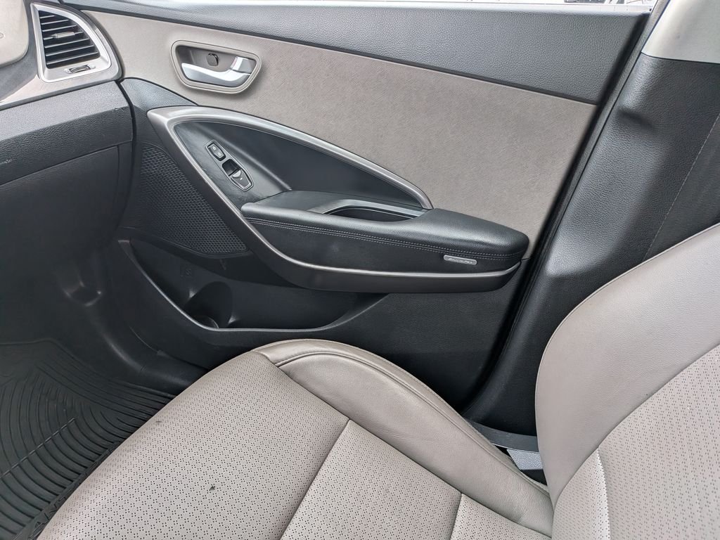 Used 2013 White Hyundai 2.0L Turbo image 12