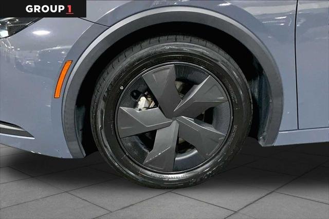 Certified Used 2024 GRAY ME. Toyota  image 11