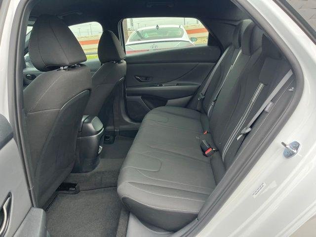 New 2026 White Hyundai SEL Sport image 18