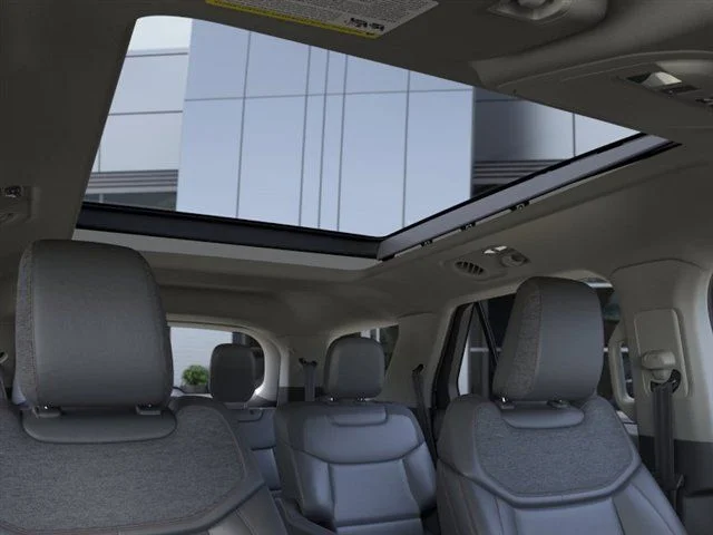 New 2026 Star White Metallic Tri-Coat Ford Active image 47