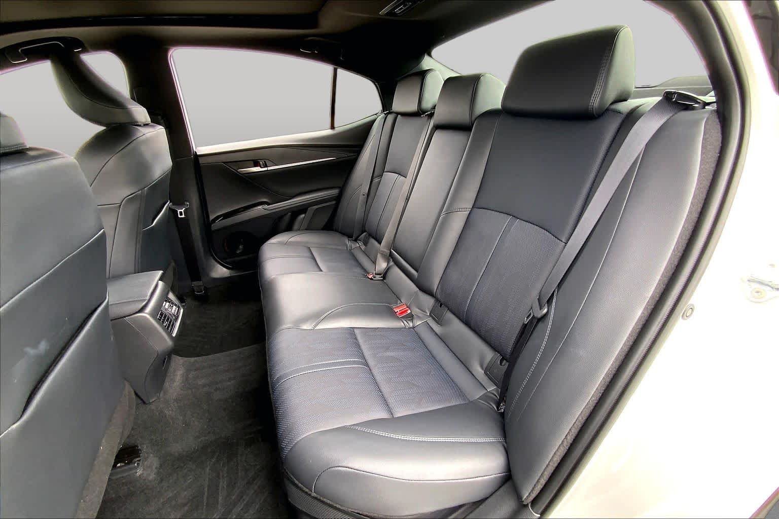 Used 2026 Wind Chill Pearl Toyota XSE image 20