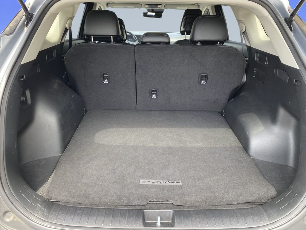 Used 2024 Everlasting Silver Kia EX image 32