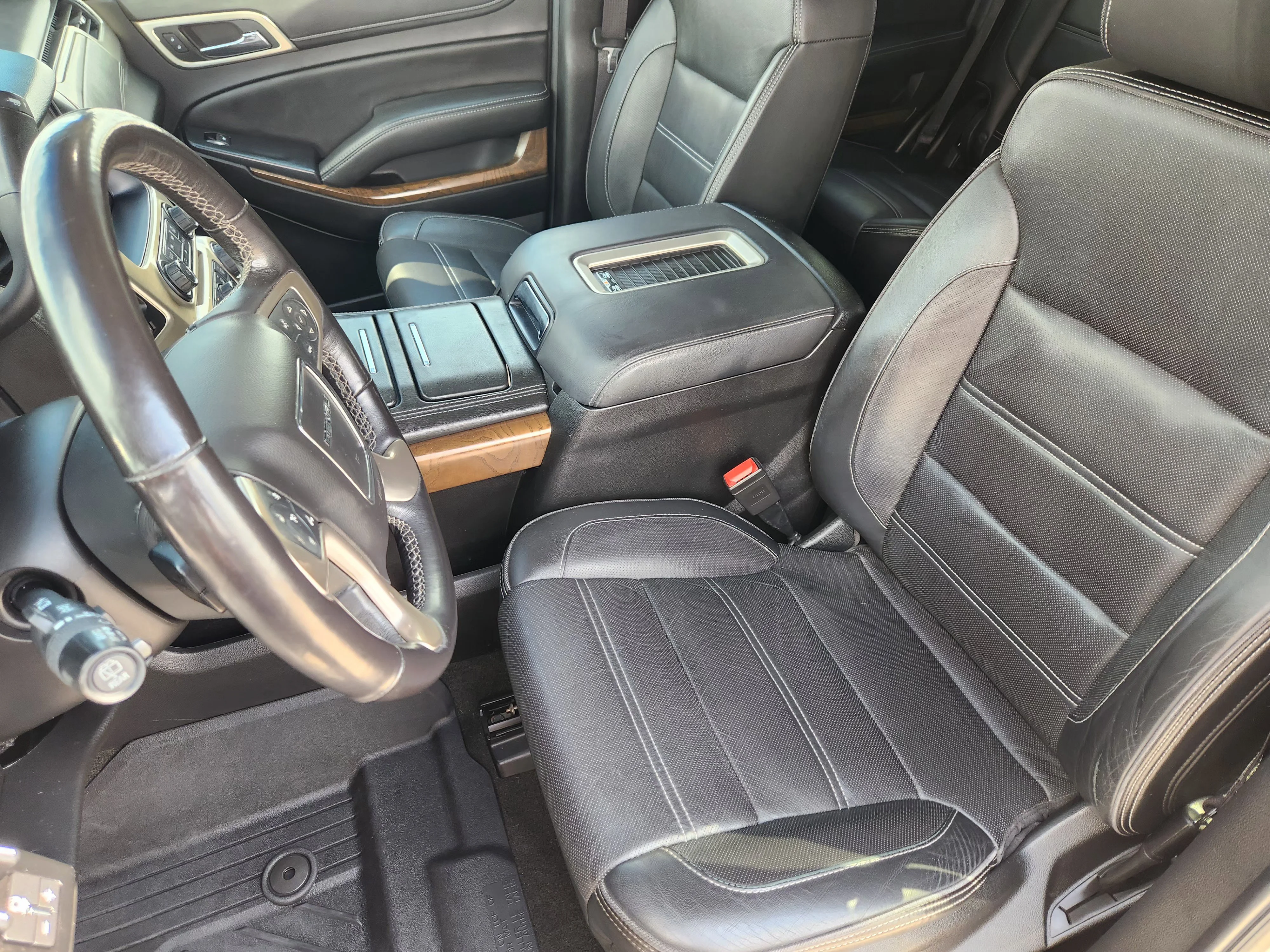 Used 2018 Quicksilver Metallic GMC Denali image 14