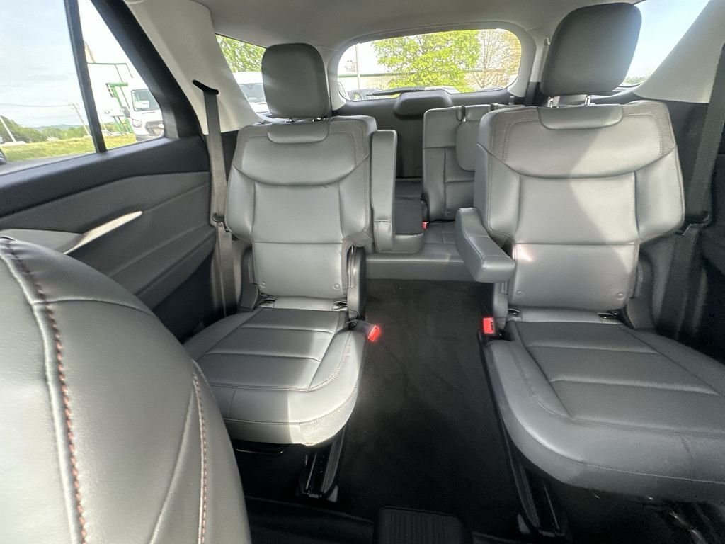 New 2026 Space White Metallic Ford Active image 28