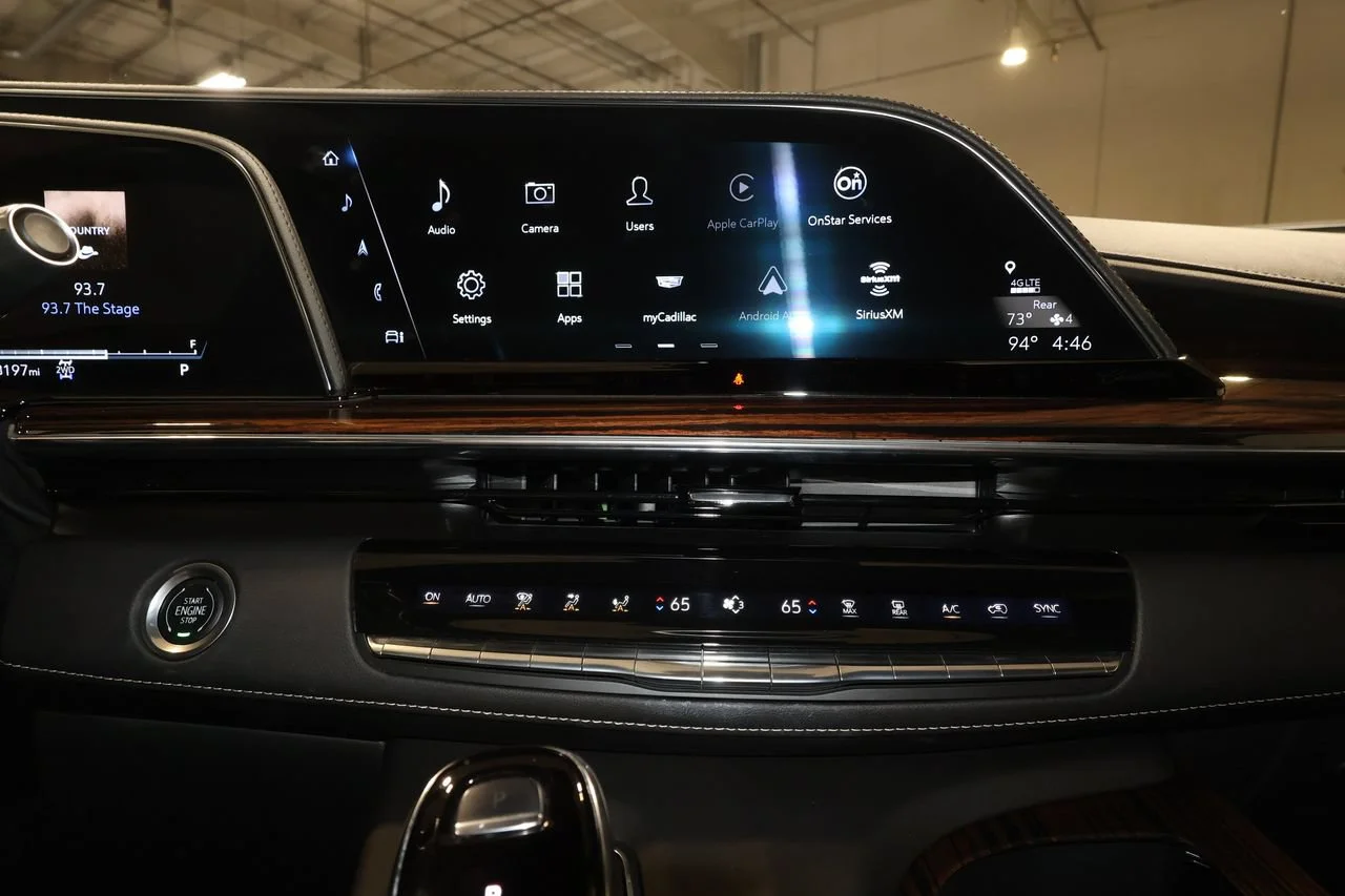 Used 2023 Crystal White Tricoat Cadillac Luxury image 18