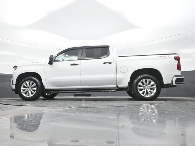 Used 2021 White Chevrolet Custom image 20