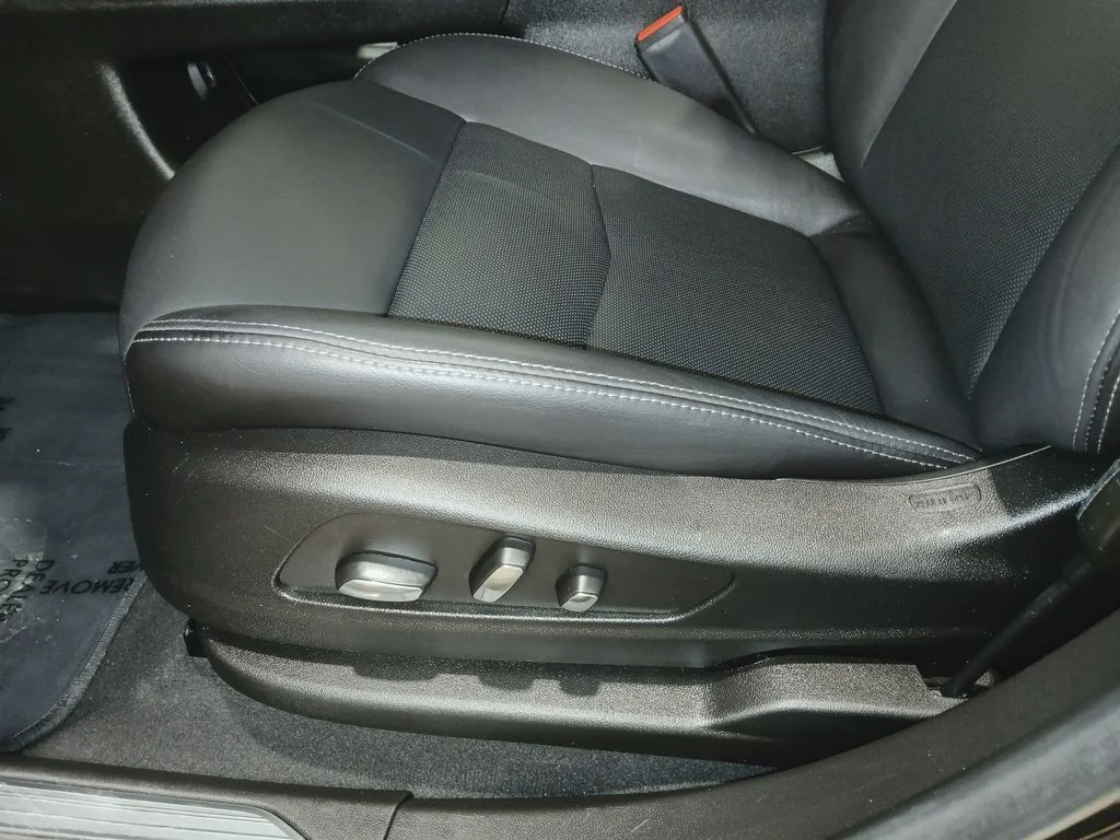 Used 2024 Black Cadillac Premium Luxury image 17
