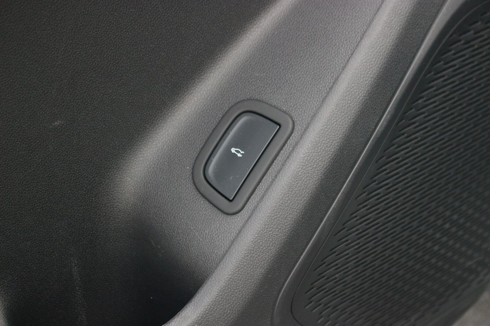 Used 2026 Sterling Gray Metallic Chevrolet LT image 19