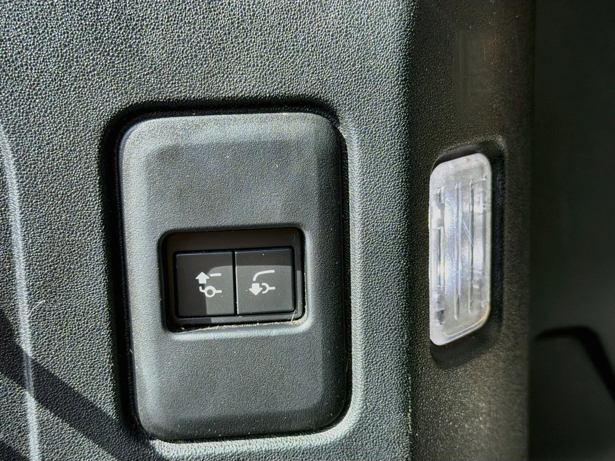 Used 2024 Santorini Black Metallic Land Rover V8 image 13