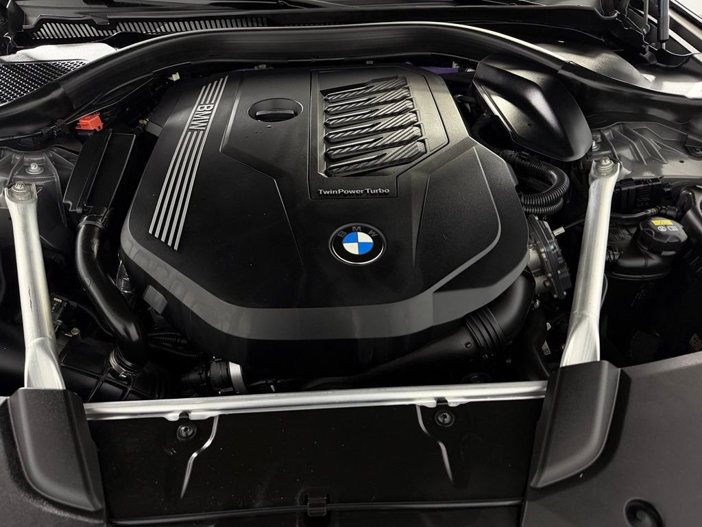 Used 2021 Gray BMW 540i image 35