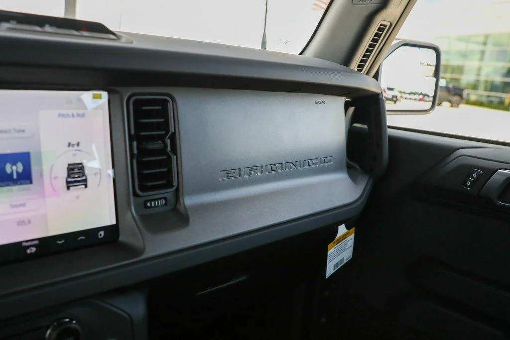 2025 Ford Bronco 4-Door Base - Photo 45