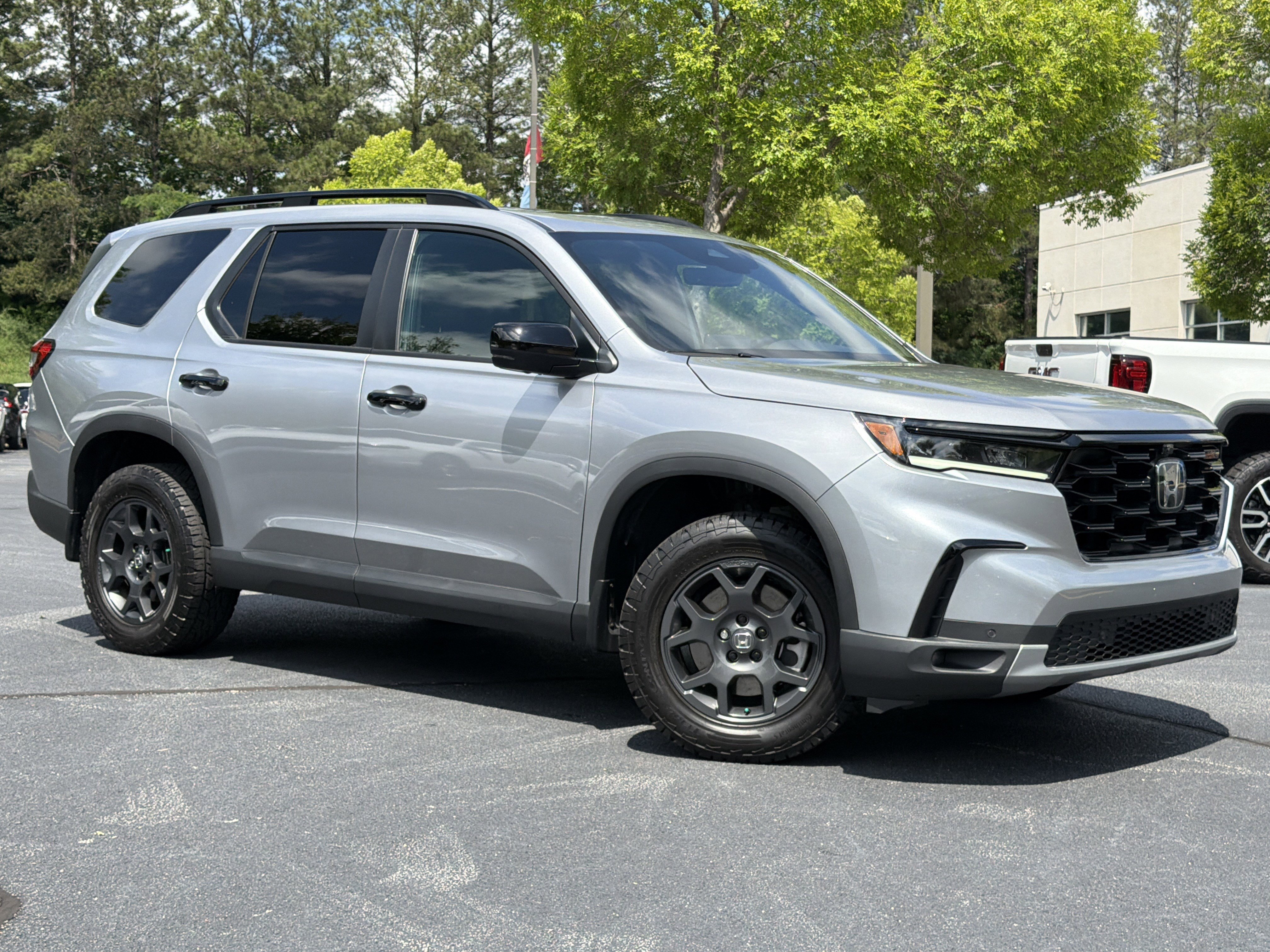 2025 Honda Pilot TrailSport AWD's photo