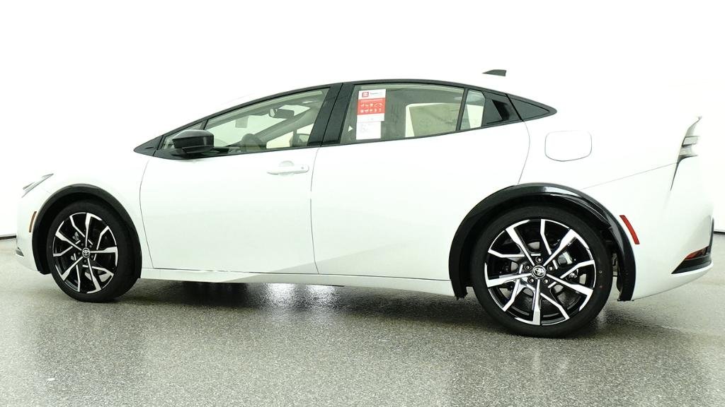 New 2026 Wind Chill Pearl Toyota XSE image 12