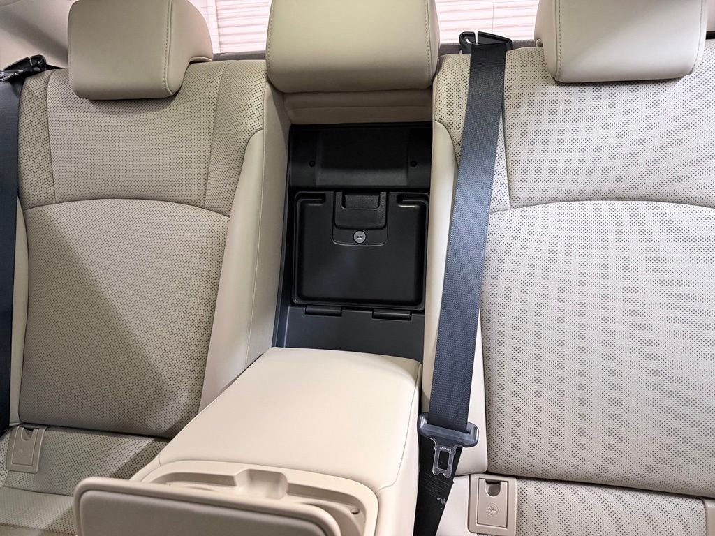Used 2021 White Lexus 350 image 32