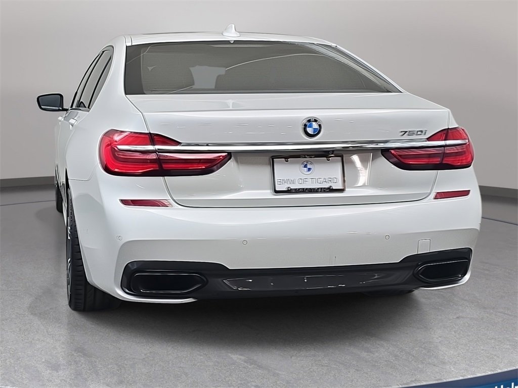 2017 Bmw 750i / B7 photo 4