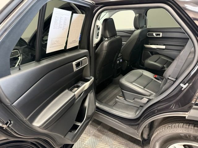 Certified Used 2021 Agate Black Metallic Ford XLT image 19