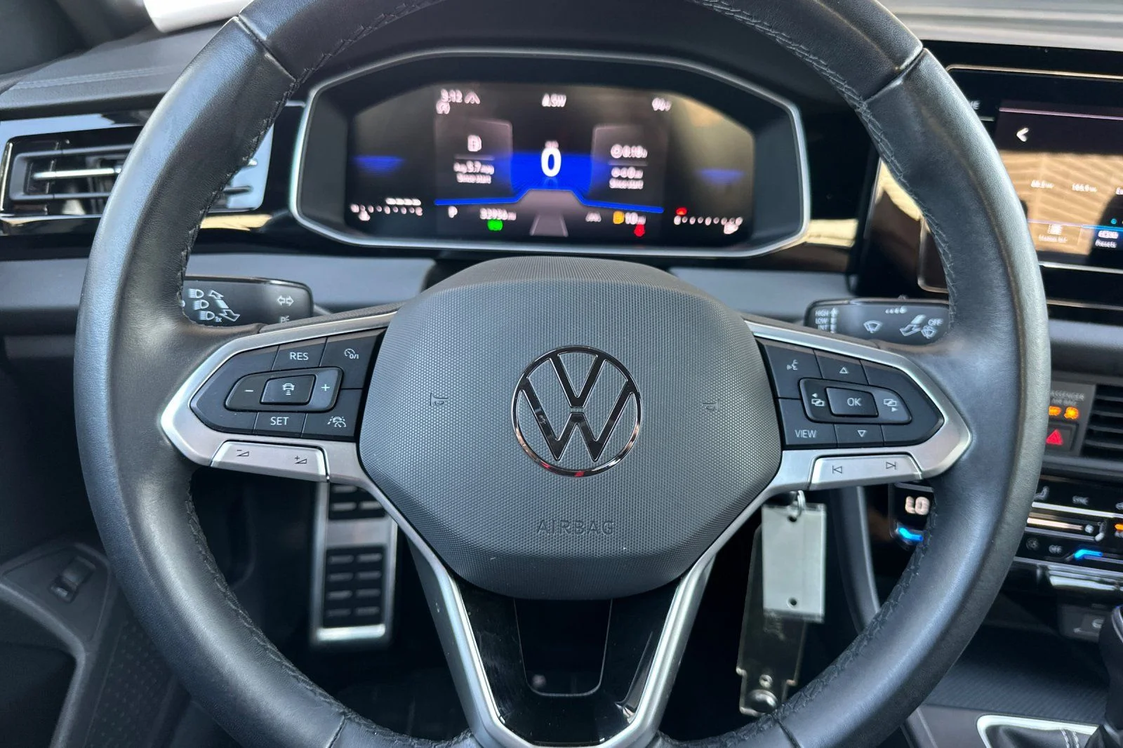 Certified Used 2025  Volkswagen 1.5T Sport image 22