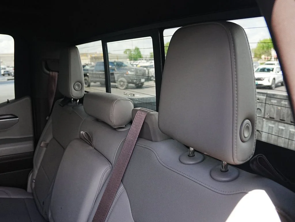Used 2023 Silver GMC SLT image 21