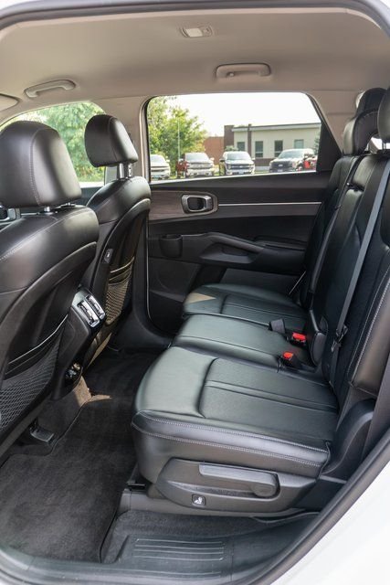 Used 2023 White Kia X-Line S image 12