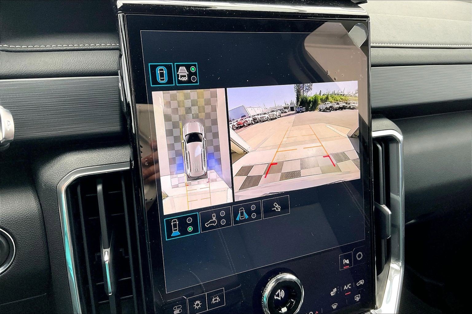 2026 GMC Acadia Elevation - Photo 13