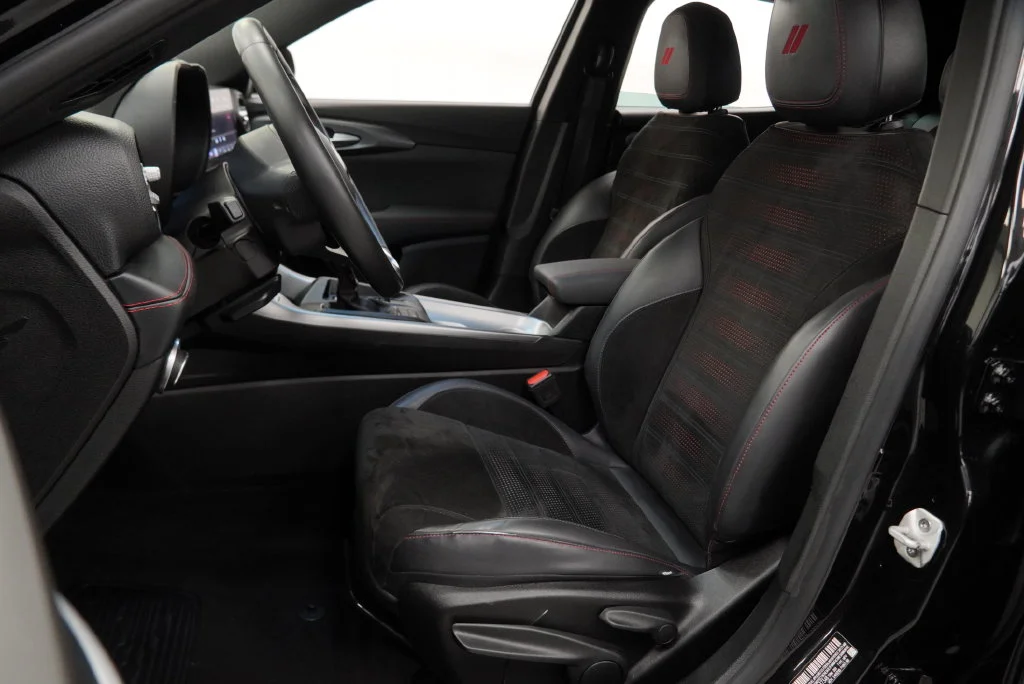 Used 2024  Dodge GT image 4