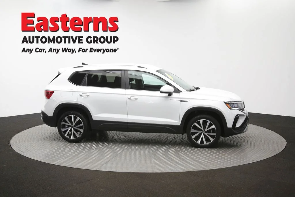 Used 2024 White Volkswagen 1.5T SE image 44