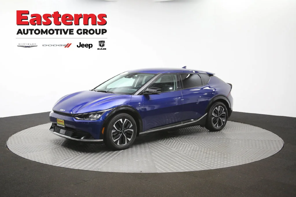 Used 2023 Blue Kia Wind image 58